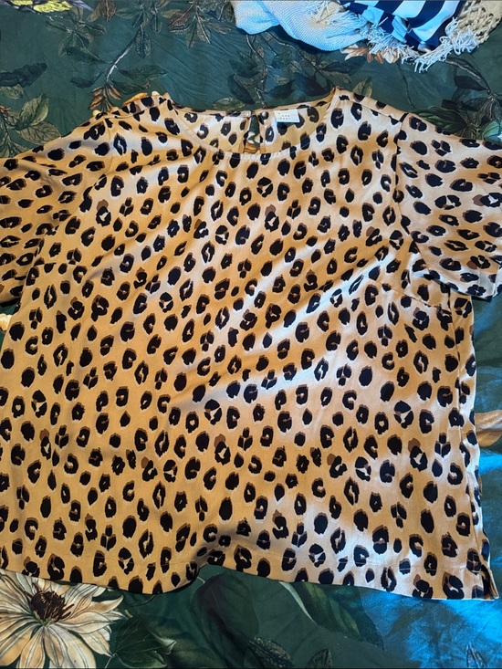 a new day Tops - Leopard Print Short Sleeve Top - Tan & Black